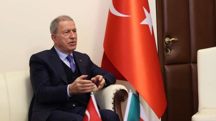 Milli Savunma Komisyonu Başkanı Akar, “Terörle mücadele ve göç konusunda yakın ilişkimiz devam ediyor”